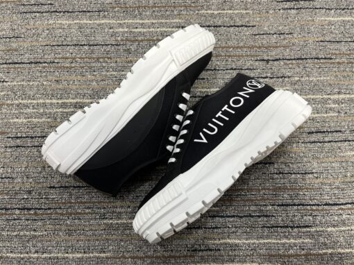 Lv Runner Shoe