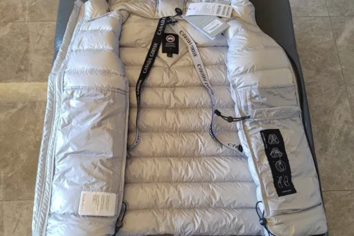 Canada Goose Down Jacket White