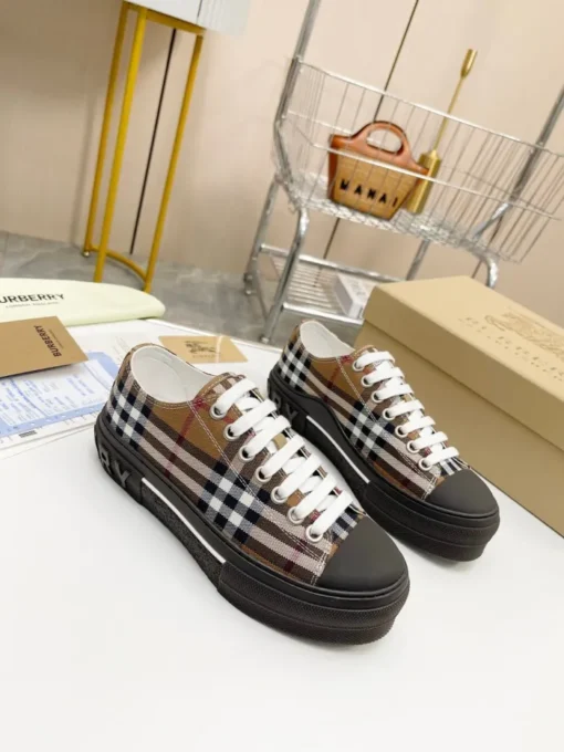 Burberry Sneaker