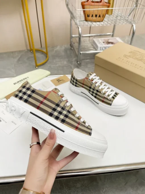 Burberry Sneaker