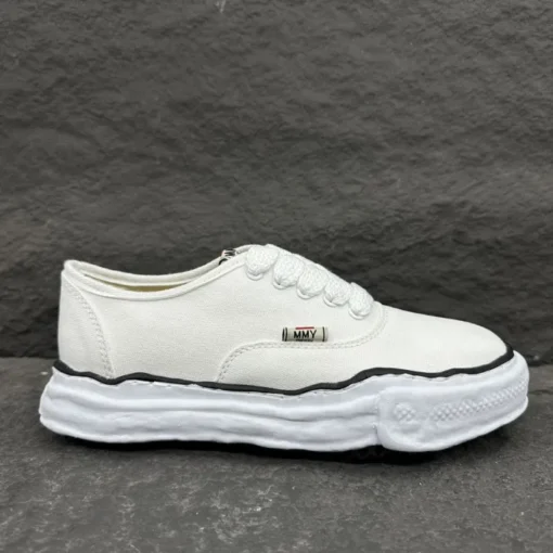 Aison Mihara Yasuhiro MMY Sneaker White Black Border