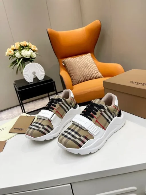 Burberry Sneaker