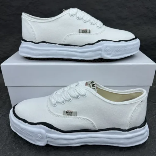 Aison Mihara Yasuhiro MMY Sneaker White Black Border