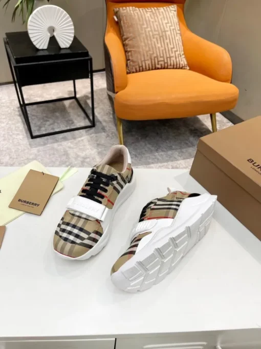 Burberry Sneaker