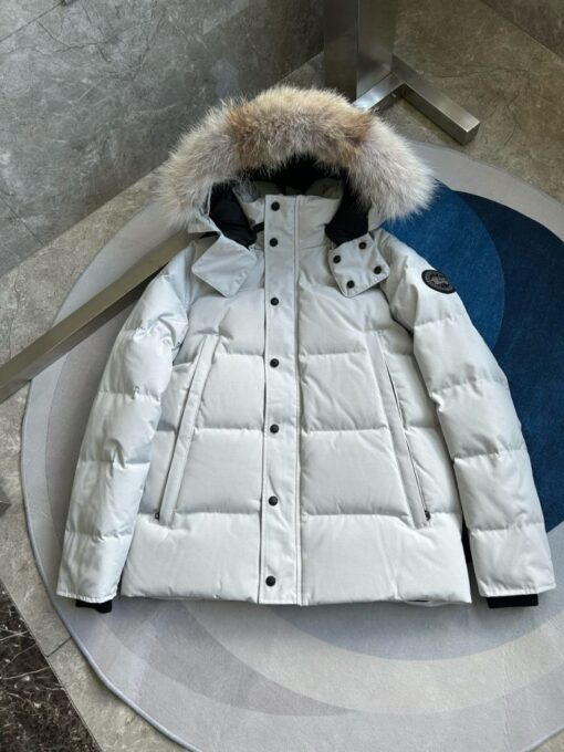 Canada Goose Down Jacket White