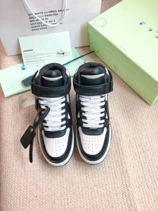 Off White Low Sartorial Stitching Sneaker Black & White