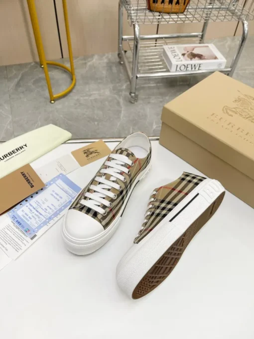 Burberry Sneaker