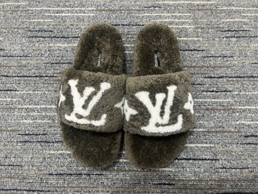 LV Slipper