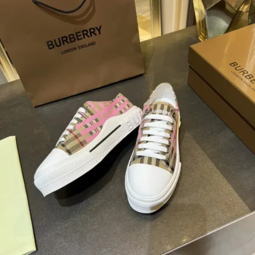 Burberry Sneaker