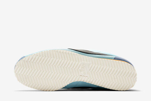 Nike Classic Cortez Nylon Premium Blue still