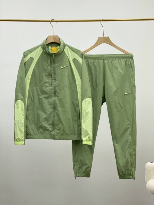 Nike Windbreak Tech Fleece Green